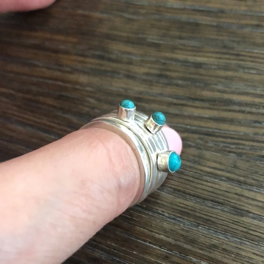 Fidget turquoise antistress mobile ring with 5 mobile twist rings